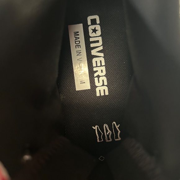 Harley Quinn custom Converse - Picture 2 of 2